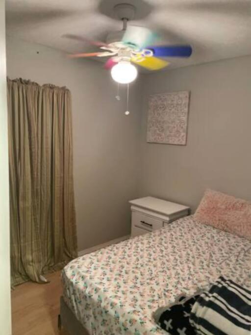 Great Getaway 2 Story Home! Harlingen Tx Bagian luar foto